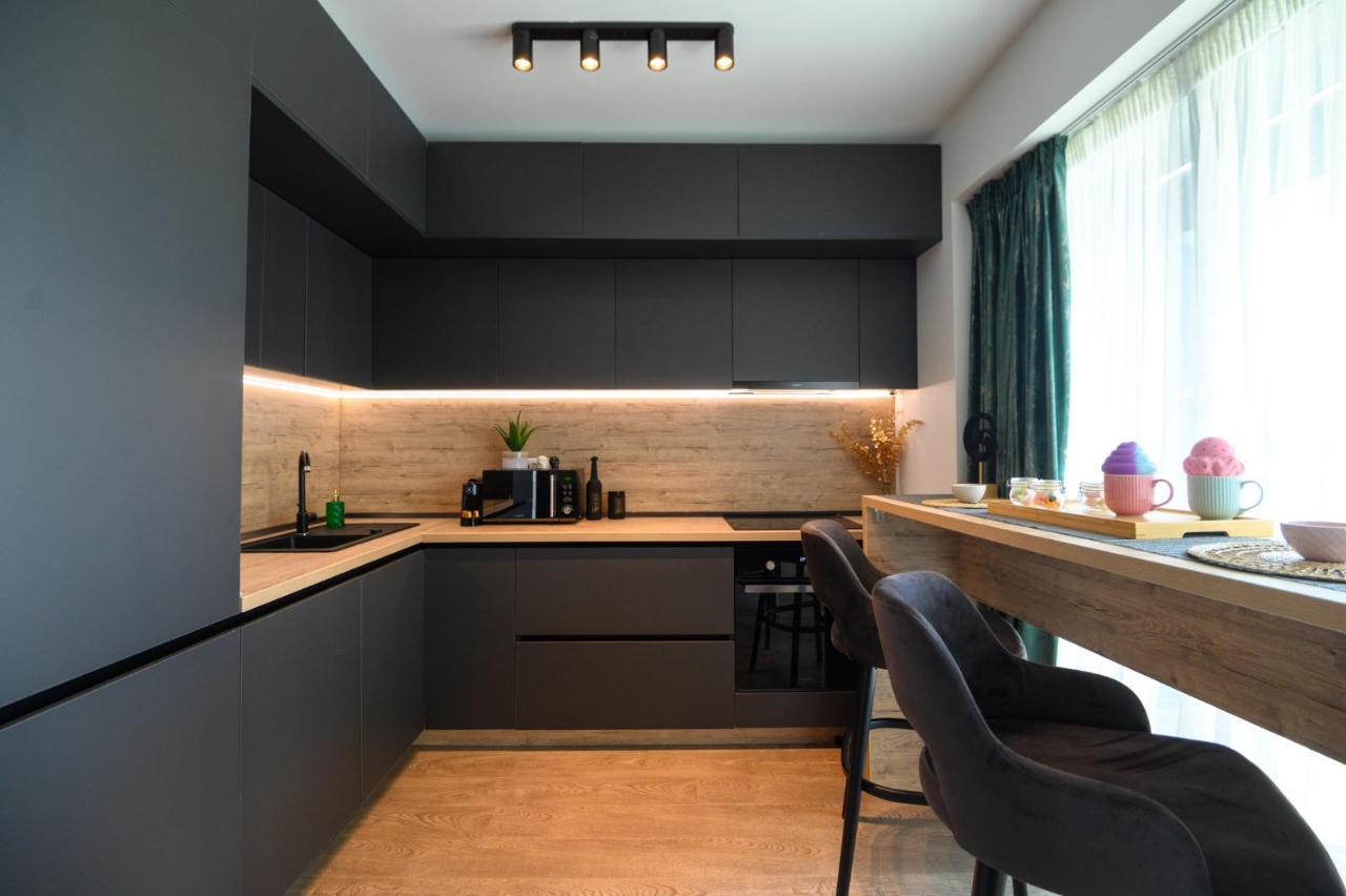 North Twin Apartment *