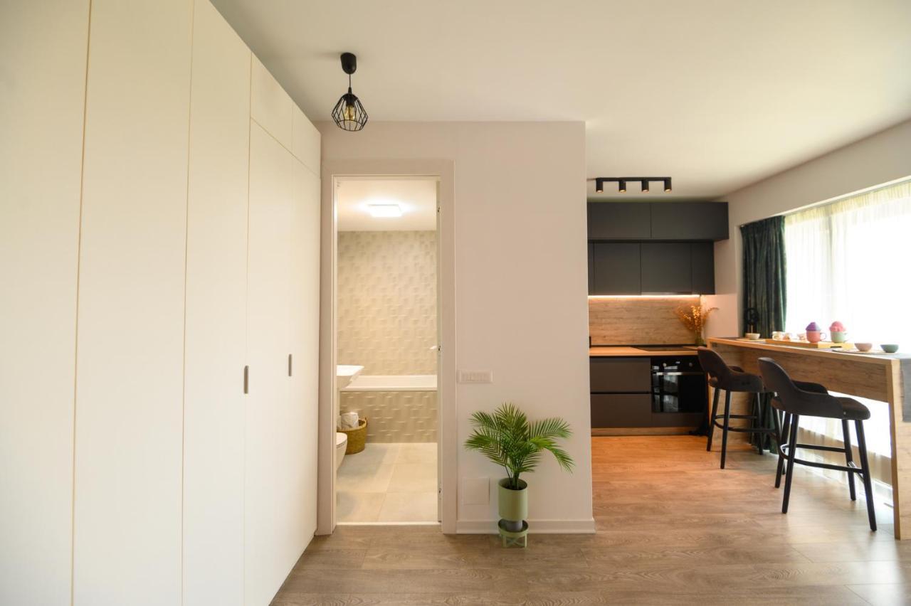 North Twin Apartment *